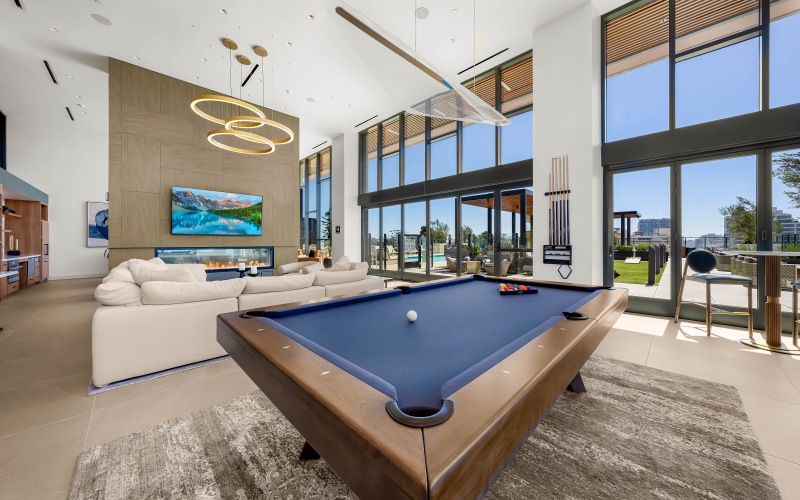 clubroom with a pool table 